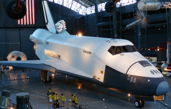 Space_shuttle_enterprise