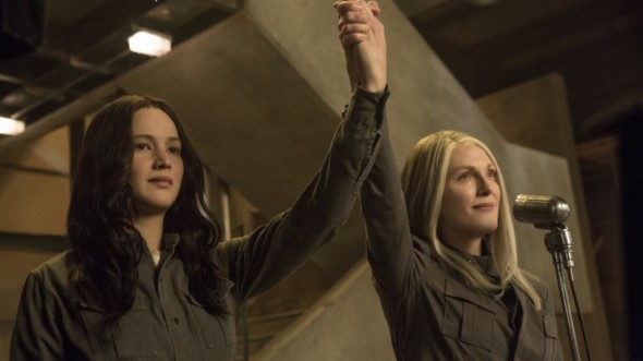 Mockingjay-Part-1-still-Katniss-Coin