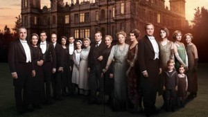 Downton Abbey Cast, posing in front of the Abbey