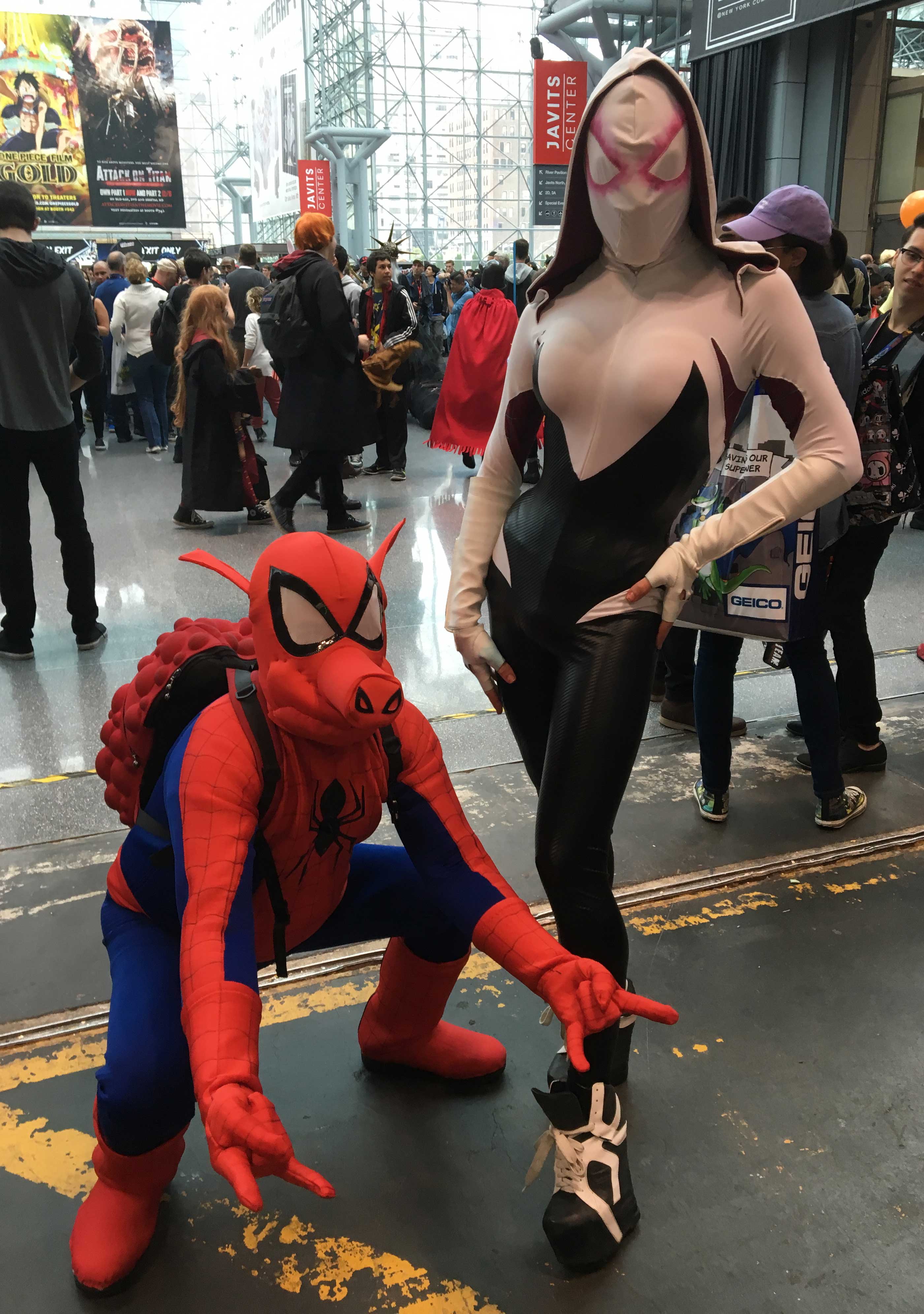 peter porker and spider-gwen cosplay at New York Comic Con 2016