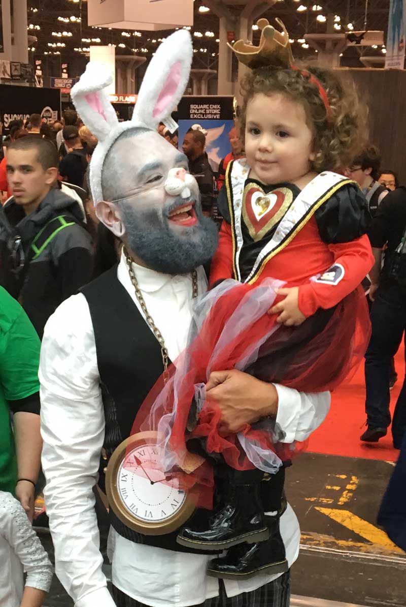 alice in wonderland cosplay at New York Comic Con 2016
